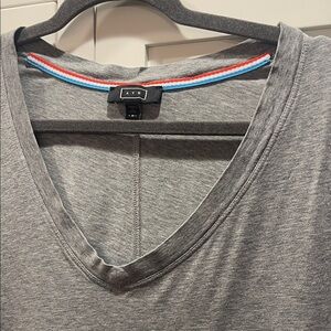 AYR Heather Gray V-Neck Tee, women’s size M, GUC
